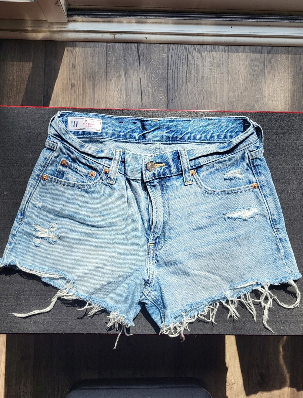 GAP Low Stride Short, Size 25